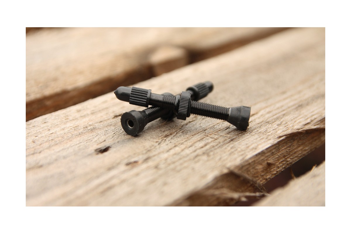 Wentyl UST  - 44mm / ALU - Czarny (komplet 2 szt)